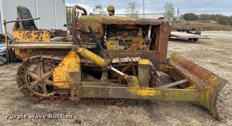 image for item EG7906 Caterpillar Twenty-Two dozer
