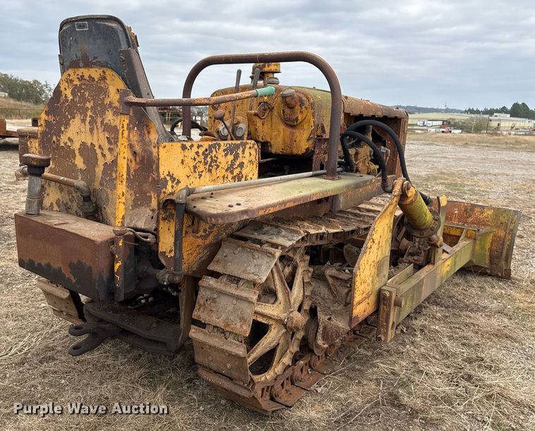 image for item EG7906 Caterpillar Twenty-Two dozer