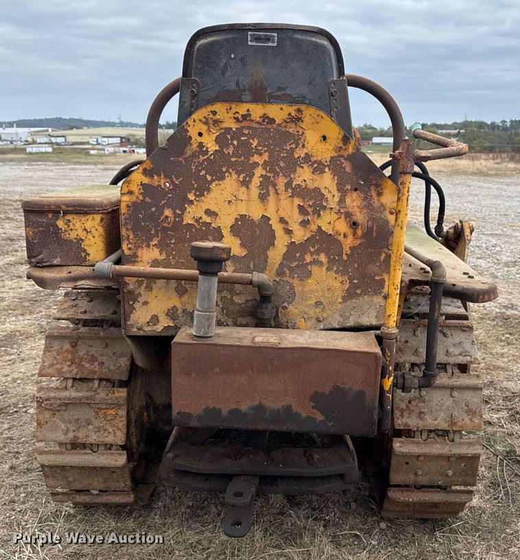 image for item EG7906 Caterpillar Twenty-Two dozer