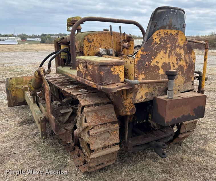 image for item EG7906 Caterpillar Twenty-Two dozer