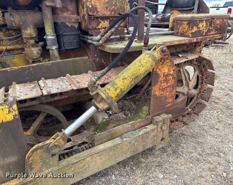 image for item EG7906 Caterpillar Twenty-Two dozer