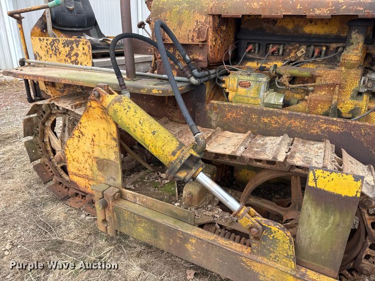 image for item EG7906 Caterpillar Twenty-Two dozer