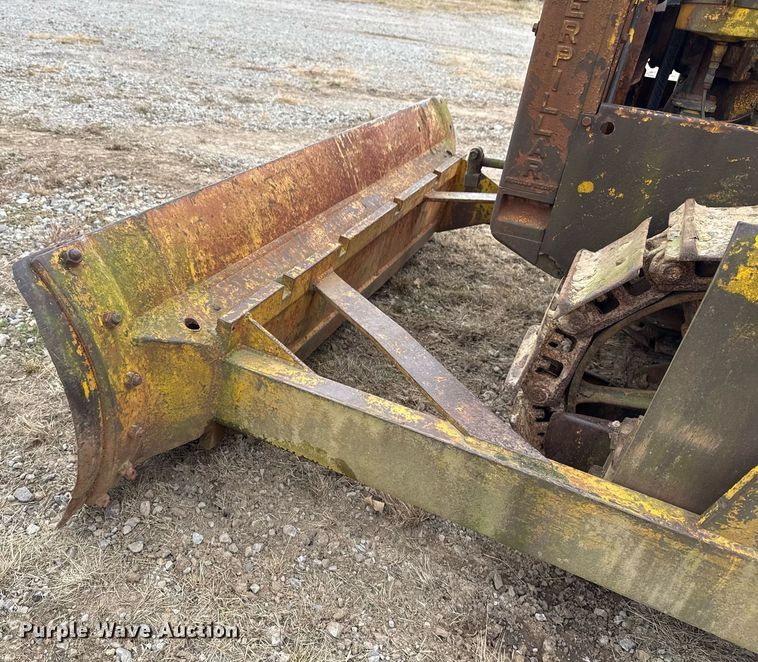 image for item EG7906 Caterpillar Twenty-Two dozer