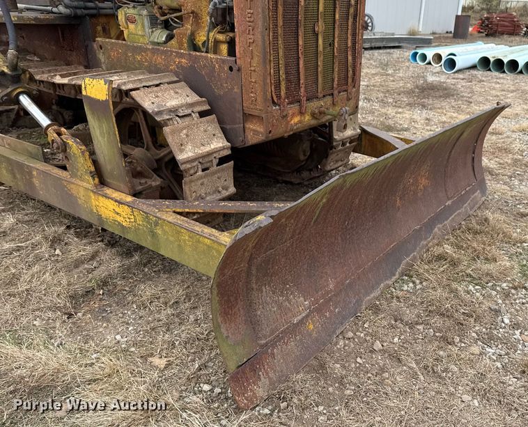 image for item EG7906 Caterpillar Twenty-Two dozer