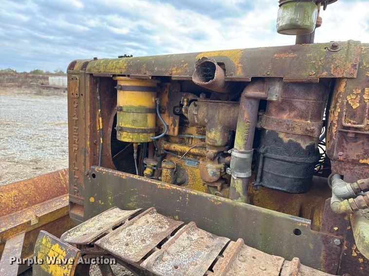 image for item EG7906 Caterpillar Twenty-Two dozer