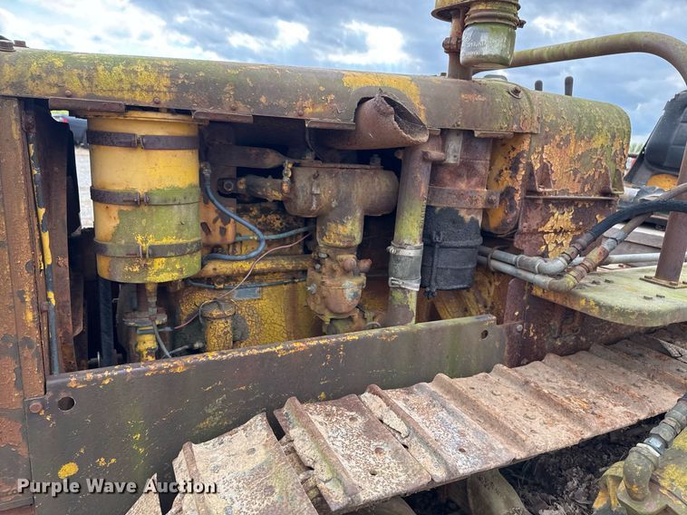 image for item EG7906 Caterpillar Twenty-Two dozer