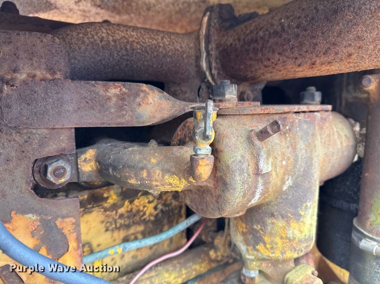 image for item EG7906 Caterpillar Twenty-Two dozer