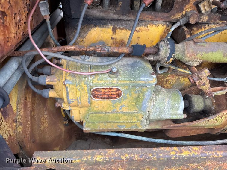 image for item EG7906 Caterpillar Twenty-Two dozer