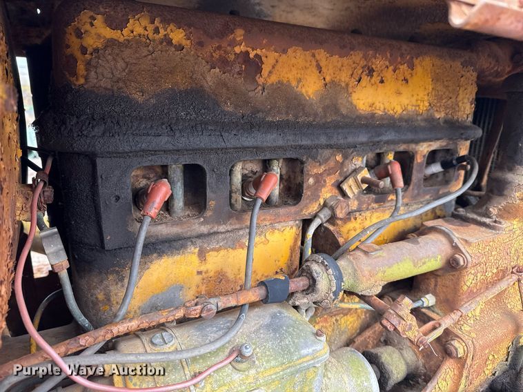 image for item EG7906 Caterpillar Twenty-Two dozer