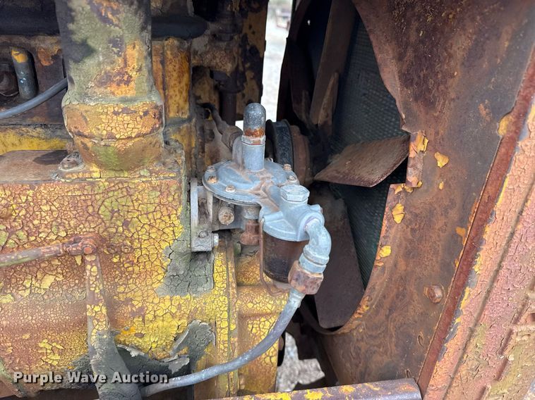 image for item EG7906 Caterpillar Twenty-Two dozer