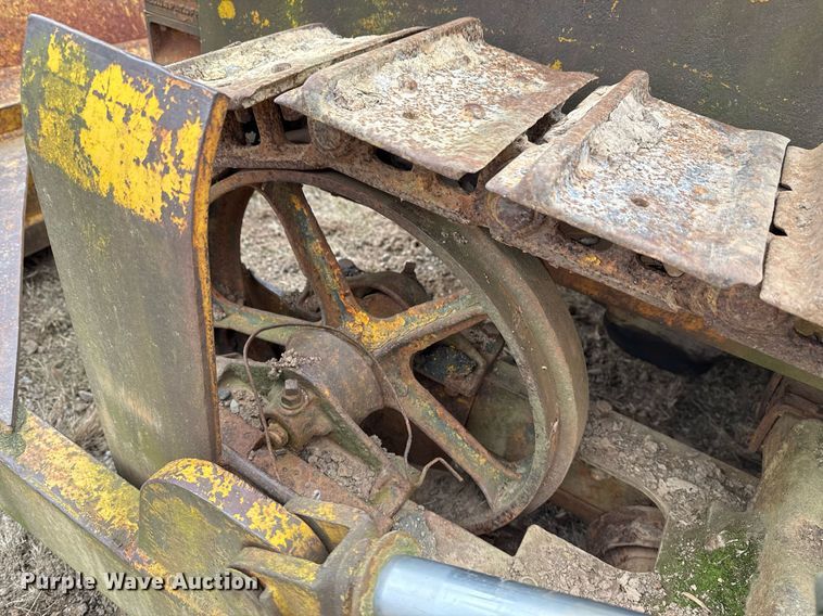 image for item EG7906 Caterpillar Twenty-Two dozer