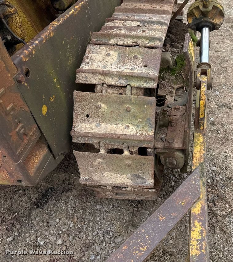 image for item EG7906 Caterpillar Twenty-Two dozer