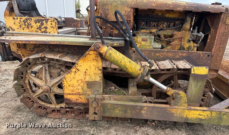 image for item EG7906 Caterpillar Twenty-Two dozer