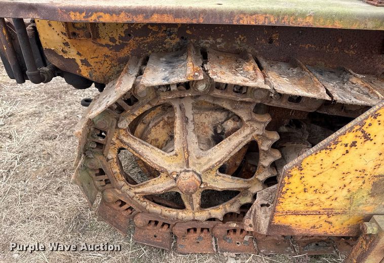 image for item EG7906 Caterpillar Twenty-Two dozer