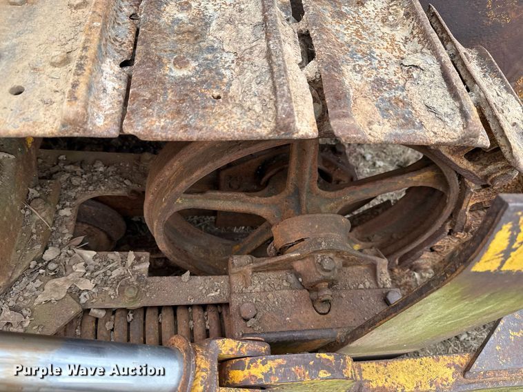 image for item EG7906 Caterpillar Twenty-Two dozer