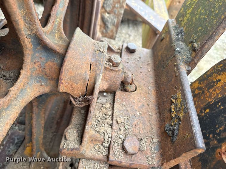 image for item EG7906 Caterpillar Twenty-Two dozer