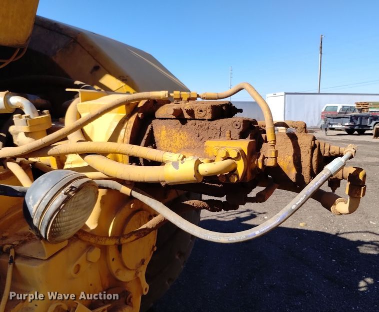 image for item EG9959 1990 Caterpillar 623E elevating scraper