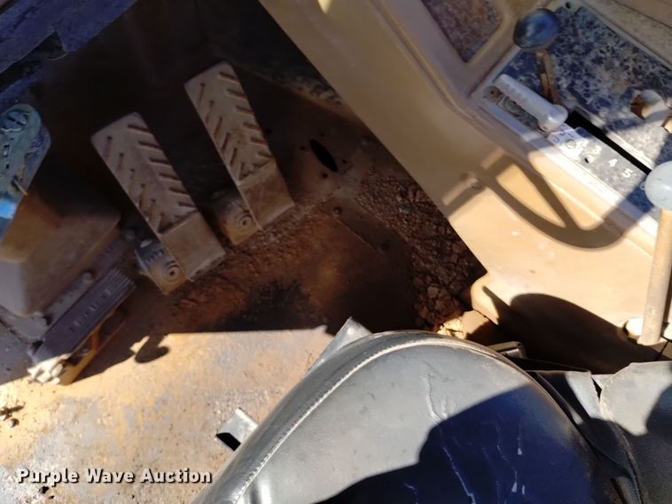 image for item EG9959 1990 Caterpillar 623E elevating scraper