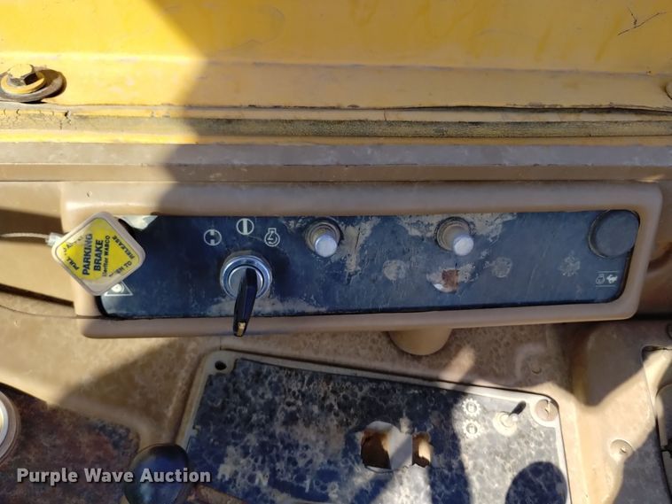 image for item EG9959 1990 Caterpillar 623E elevating scraper