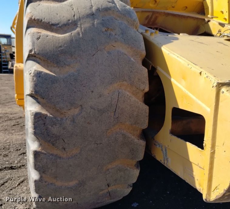 image for item EG9959 1990 Caterpillar 623E elevating scraper