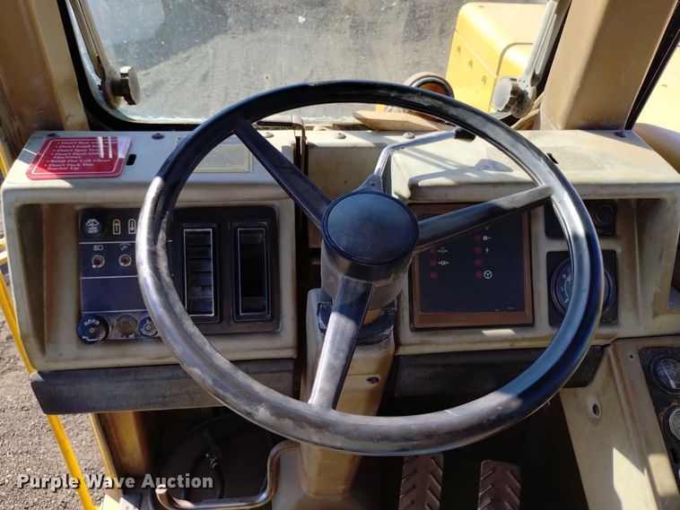 image for item EG9962 1991 Caterpillar 623E elevating scraper