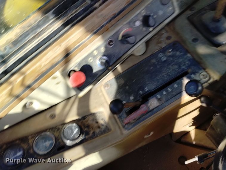 image for item EG9962 1991 Caterpillar 623E elevating scraper