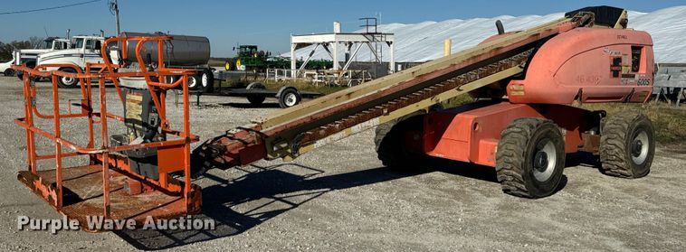 image for item EH7260 2007 JLG 600S boom lift