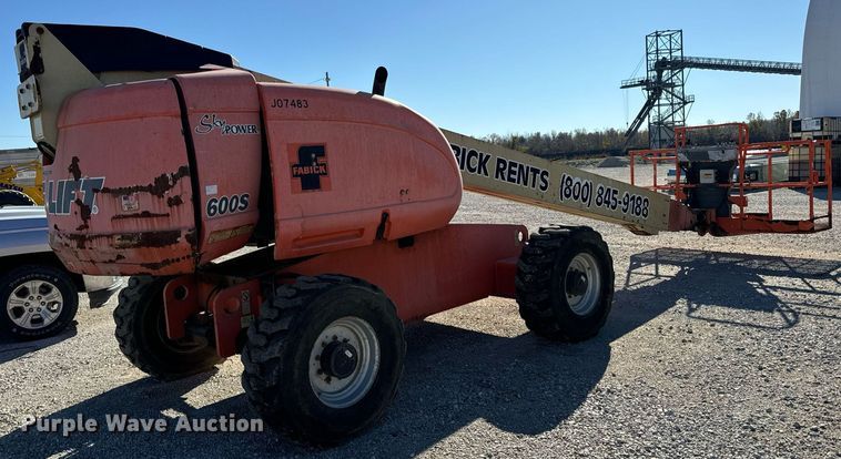 image for item EH7260 2007 JLG 600S boom lift