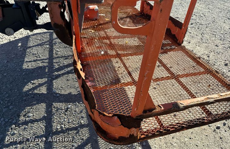 image for item EH7260 2007 JLG 600S boom lift