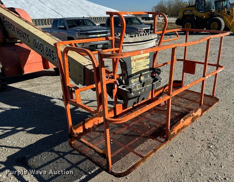 image for item EH7260 2007 JLG 600S boom lift