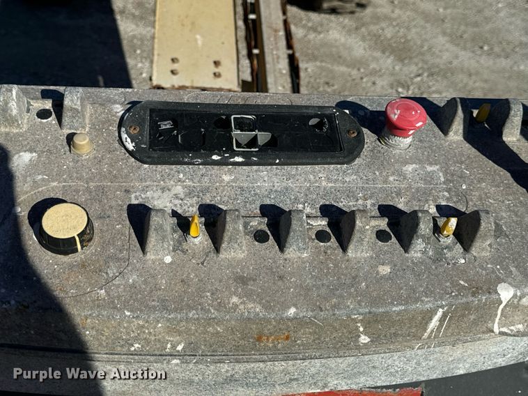 image for item EH7260 2007 JLG 600S boom lift