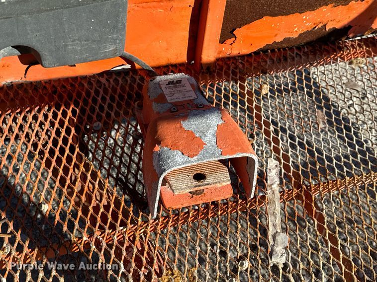 image for item EH7260 2007 JLG 600S boom lift