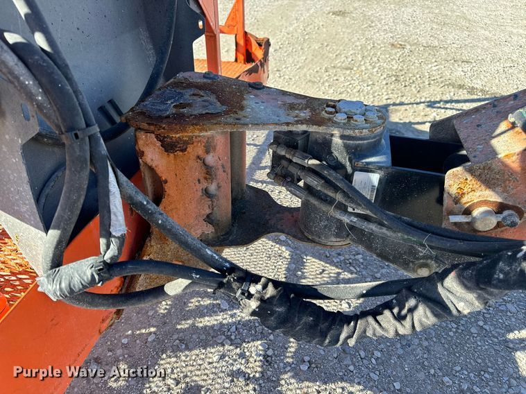 image for item EH7260 2007 JLG 600S boom lift