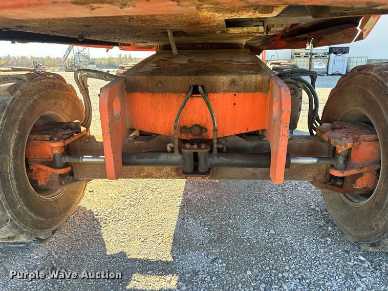 image for item EH7260 2007 JLG 600S boom lift