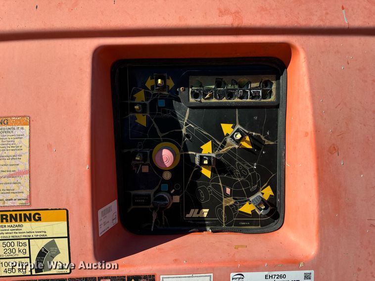 image for item EH7260 2007 JLG 600S boom lift