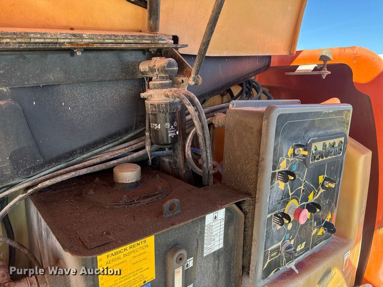 image for item EH7260 2007 JLG 600S boom lift