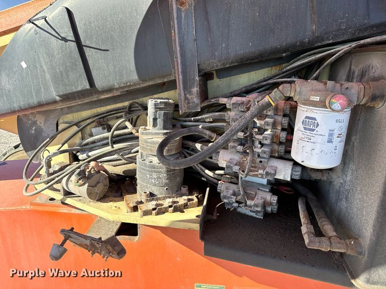 image for item EH7260 2007 JLG 600S boom lift