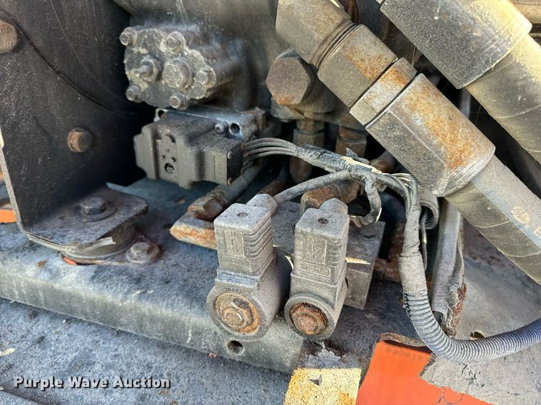 image for item EH7260 2007 JLG 600S boom lift