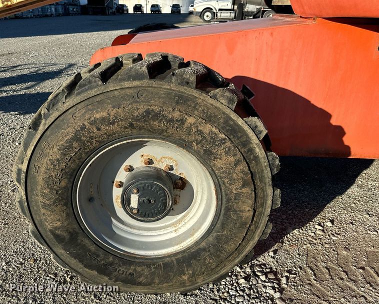 image for item EH7260 2007 JLG 600S boom lift