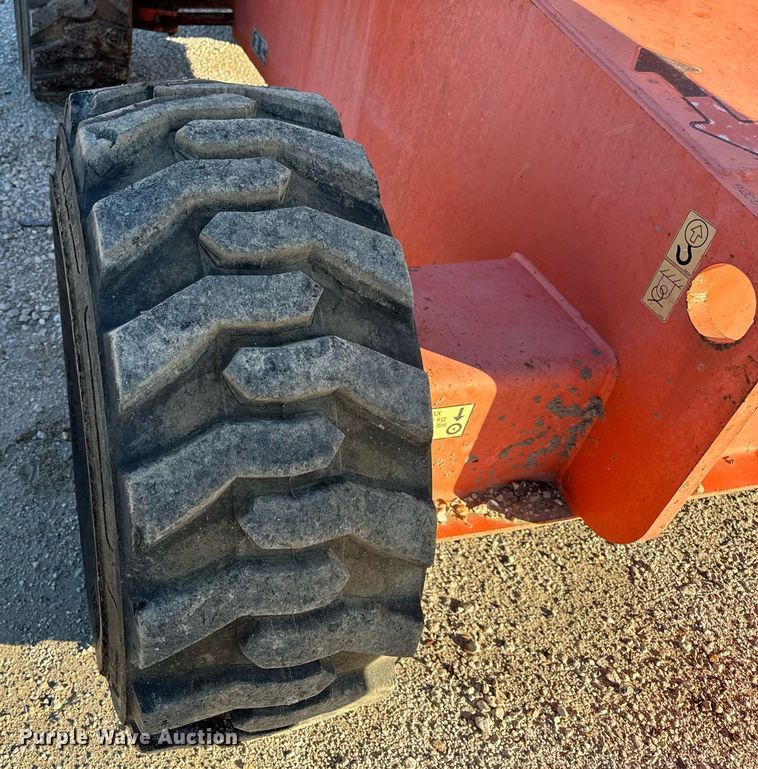 image for item EH7260 2007 JLG 600S boom lift