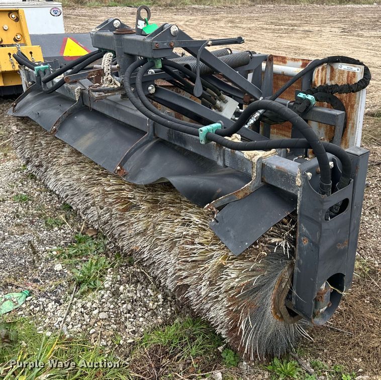 image for item EH7292 Caterpillar  BA25 broom