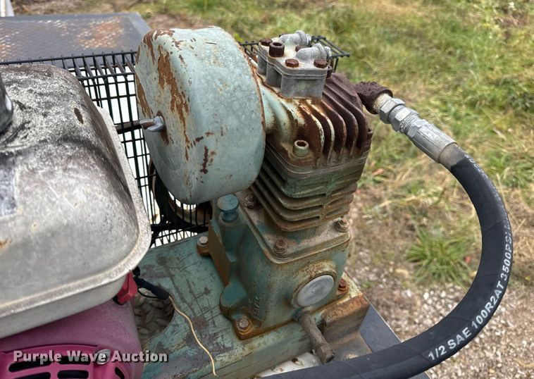 image for item EH7296 Dakota Bodies Inc. 108-SB utility bed