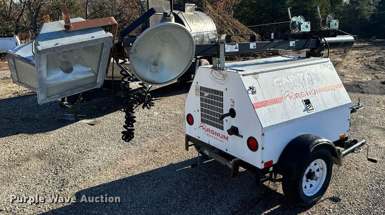 image for item EH7301 2005 Magnum MLT4060MMH light plant