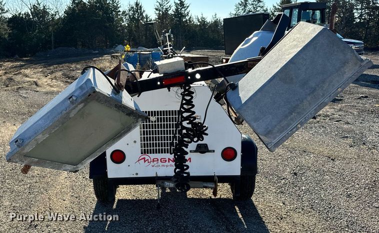 image for item EH7301 2005 Magnum MLT4060MMH light plant