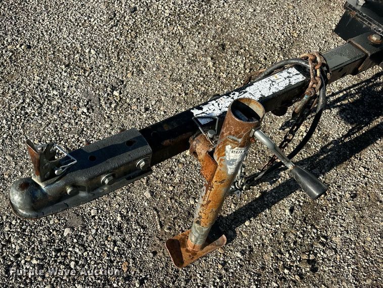 image for item EH7301 2005 Magnum MLT4060MMH light plant