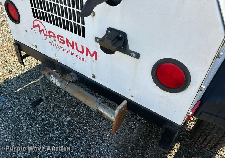 image for item EH7301 2005 Magnum MLT4060MMH light plant