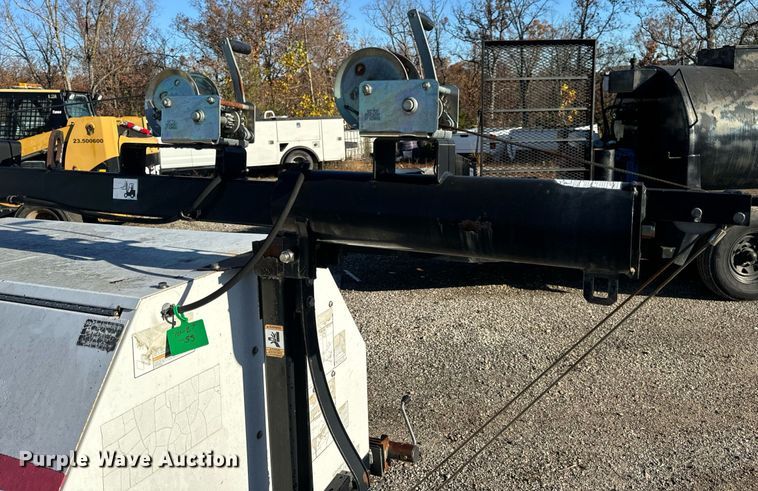 image for item EH7301 2005 Magnum MLT4060MMH light plant