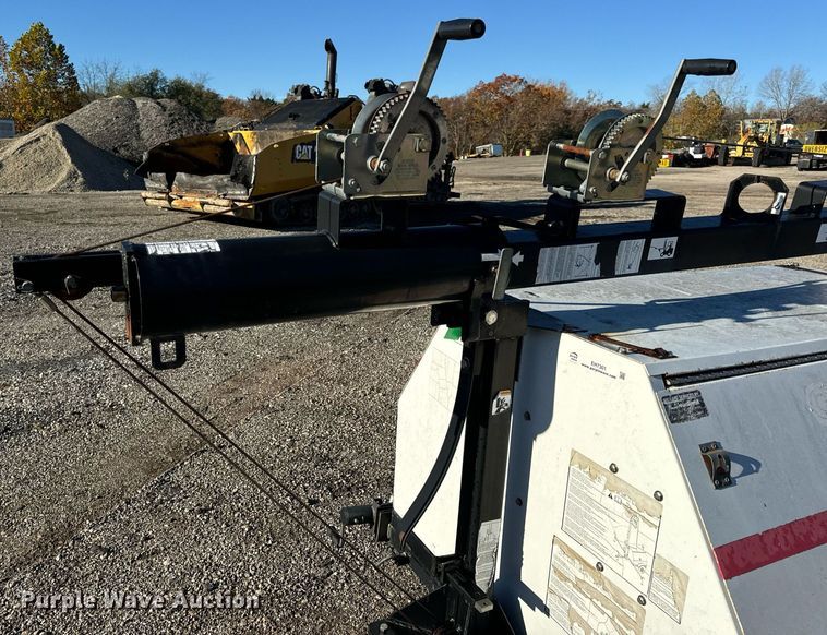 image for item EH7301 2005 Magnum MLT4060MMH light plant