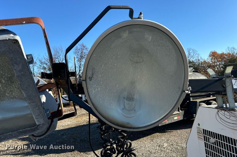 image for item EH7301 2005 Magnum MLT4060MMH light plant