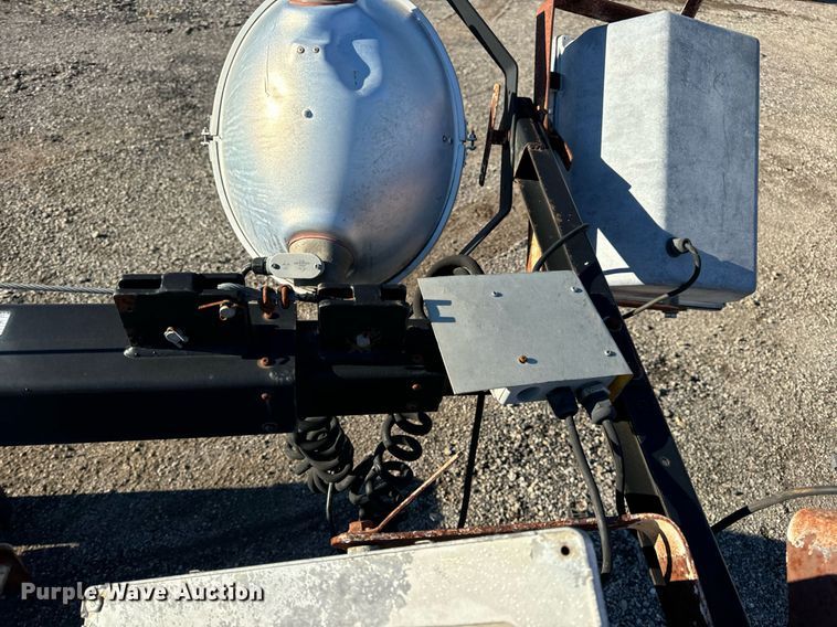 image for item EH7301 2005 Magnum MLT4060MMH light plant